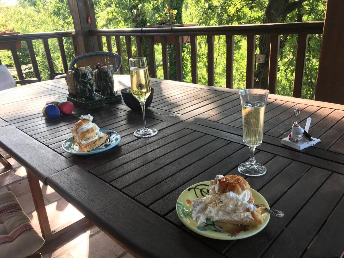 Le Peyrail Bed & Breakfast Les Leves-et-Thoumeyragues Luaran gambar